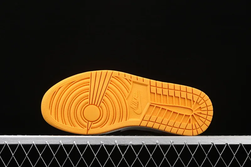 All categories Air Jordan Jordan series basketball shoes Air Jordan 1 Low New version Air Jordan 1 Low "University Gold" AJ1 Joe 1 black and yellow toes Pikachu cultural and leisure sports sneakers 553558-127